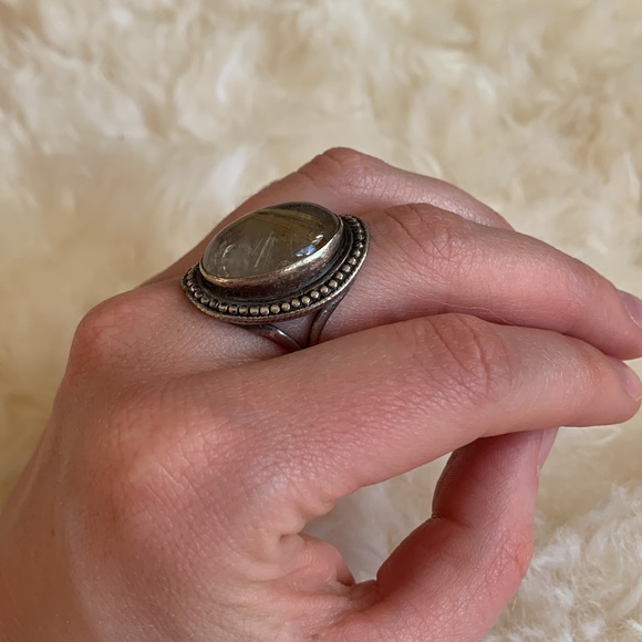 Reutilized Quartz Ring - Picture 2 of 2